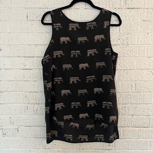 EUC Forever 21 elephant print sleeveless top, color black and gold, size small